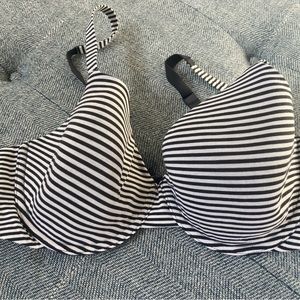 Love by Gap Breathe Favorite Coverage